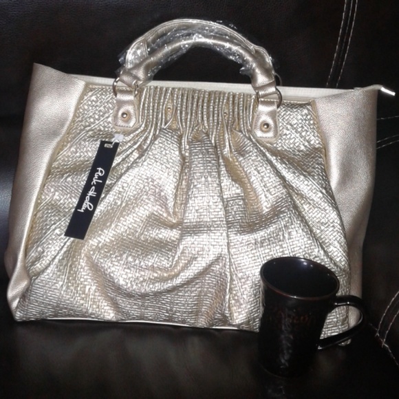 LAST ONE!! PH Large Glam Weekender Tote - Picture 3 of 7